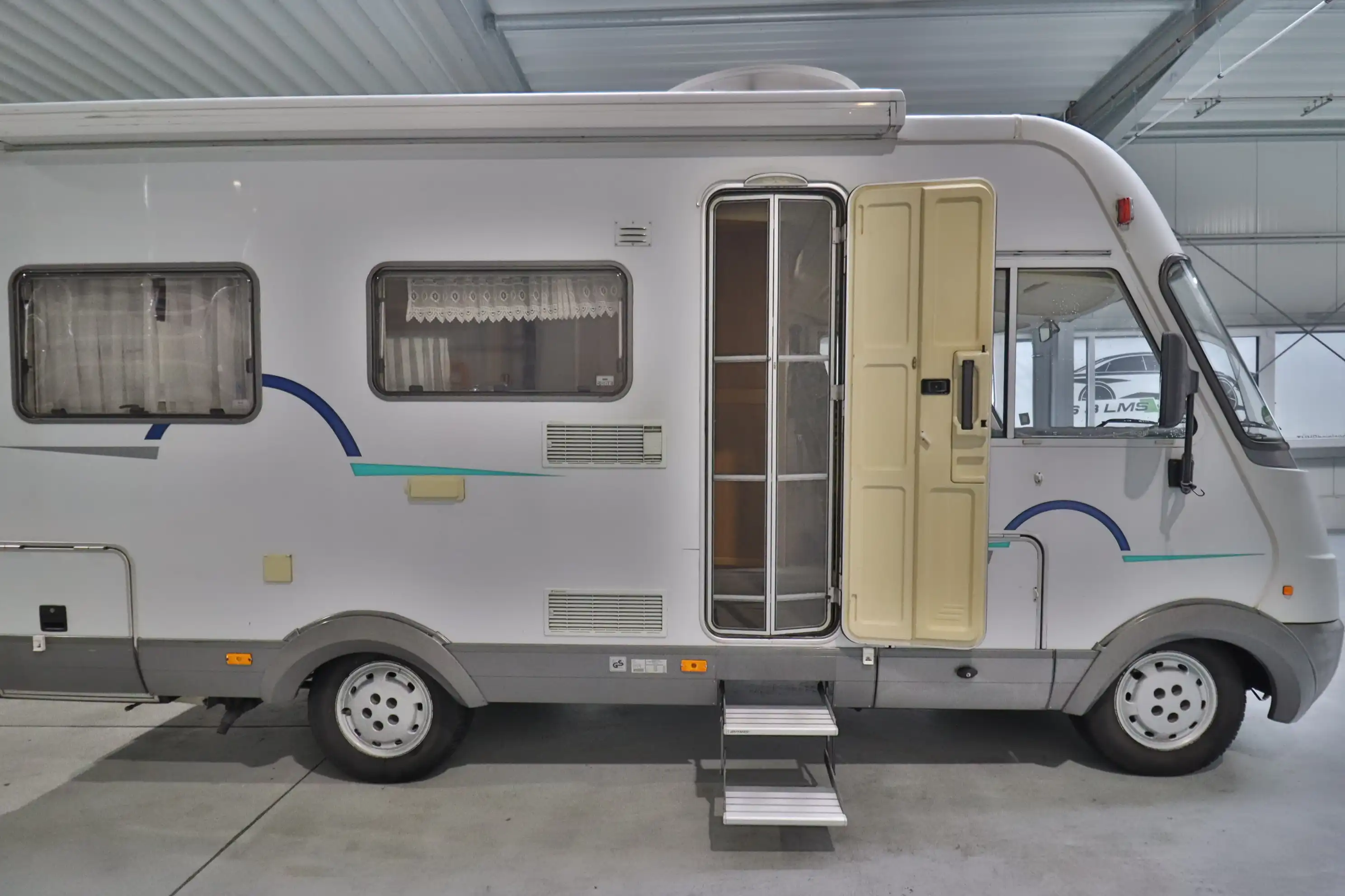 HYMER-ERIBA B 534